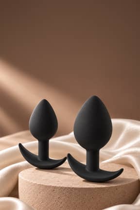 Produkter under 400 Uranus - Zwei stilvolle Analplugs mit sicherem Anschlag. Ø - 2,8 cm & 3,5 cm. Perfekt für Anfänger.