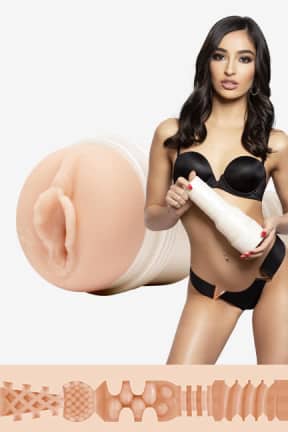 Fleshlight Emily Willis Squirt - Erlebe ultraschlüsse, realistische Lust mit der Fleshlight Vagina Emily Willis. Einzigartige „Squirt“-Struktur sorgt für intensive, originale Empfindungen.