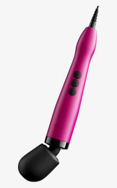 Alle Doxy - Original Plug-In - Pink - Tiefes, sattes Brummen für Druckwellen, die Dich bis ins Innerste erwischen. Unendlich Laufzeit am Kabel, samtweicher Silikonkopf und einfache 3-Tasten-Kontrolle.