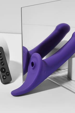 Strap-On-Me - Multi Orgasm Dildo - S - Purple - Spüre doppelte Lust: sanfte Vibration innen und ein fernsteuerbares Lecken außen. Kompakt, body-safe Silikon und wiederaufladbar - für spielerische Kontrolle solo oder zu zweit.