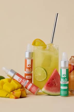 Alle System JO - BLŌ Oral Pleasure Gel Orange Limeade - 30ml - Orangen-Limetten-Geschmack mit langem, prickelnd-kühlem Kick für extra Wow. Dickes, tropffreies Gel – schluckfreundlich und kondom- & toykompatibel.