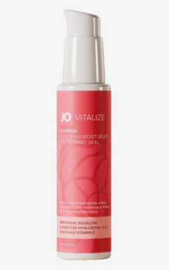 Alle System JO - Vitalize Nourish Moisturizer - 60ml - Zieht blitzschnell ein und schenkt sanfte Feuchtigkeit – ganz ohne Kleben oder Fettfilm. pH-ausgeglichen mit Hyaluron, Squalan & Vitamin E für spürbar mehr Wohlgefühl im Alltag.